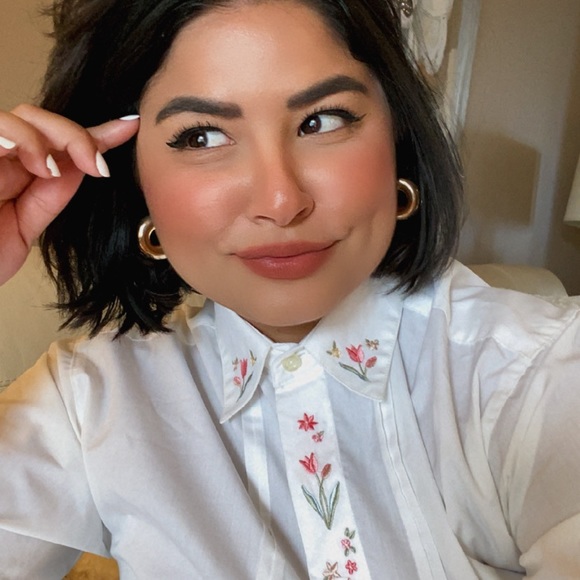 Vintage Inspired Gold Hoops - Picture 3 of 5